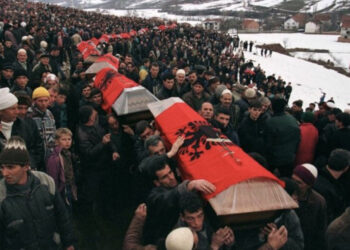 Kosova përkujton 25-vjetorin e Masakrës së Reçakut
