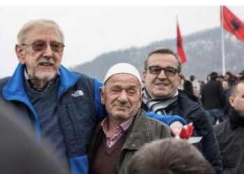 Amaneti i ish-ambasadorit amerikan: Kur të vdes, më varrosni në Kosovë