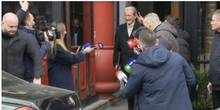 Çështja “Partizani”, del nga banesa për t’u paraqitur në SPAK, Berisha: Beteja pa kthim vazhdon!