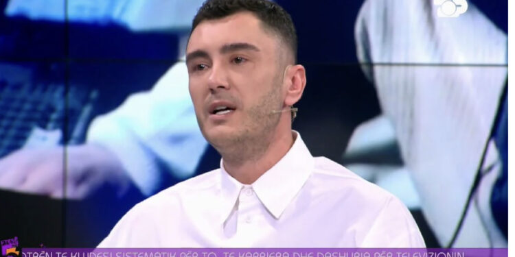 “Prindërit u divorcuan, më pas babai u nda nga jeta”, rrëfimi i Drini Zeqos: Ishte e vështirë të dëgjojë zërin e nënës që dridhej