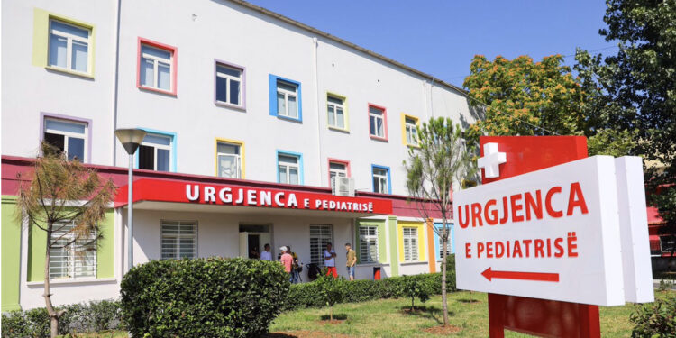 Fruthi hyn në Shqipëri, konfirmohen 11 raste në Tiranë dhe Durrës