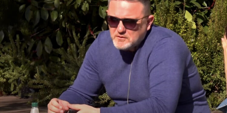 Nuk e shpëtova dot’/ Juli rrëfen ‘betejën’ për të mbajtur në jetë babanë e tij