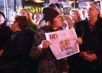 33-VJETORI I ‘RD’, demokratët protestojnë poshtë shtëpisë së Sali Berishës
