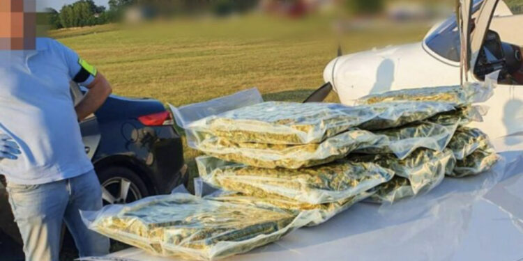 Skema si në filma/ Shqiptarët në mes, si u trafikuan 2 ton drogë me avionë?