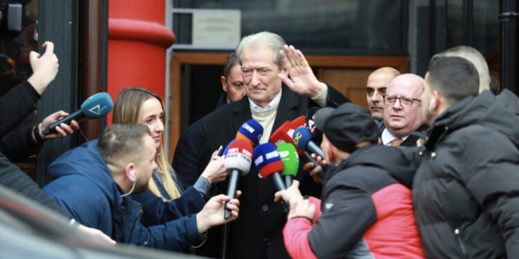 Gjykata e Apelit merr vendimin për Sali Berishën/ Ska ndryshim mase, do të qendroj me arrest shtëpie