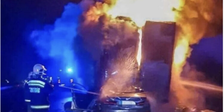 EMRAT/ Aksident tragjik në Hungari, vdesin 2 të rinj shqiptarë. Trupi i njërit prej tyre u gjet i djegur