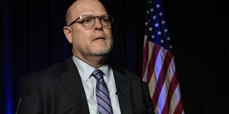 Ndalimi i dinarit serb, ambasadori amerikan në Kosovë: SHBA kundër, mund të provokojë tensione