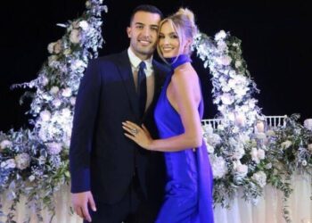 FOTO/ Djali i Jozefinës i propozon për martesë, ja si përgjigjet moderatorja