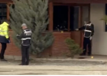 Pamjet dhe dinamika/ 20 plumba, si u qëllua me kallash drejt pronarit dhe punonjësit