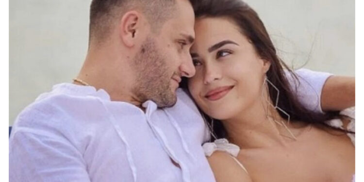 Si mori fund martesa disavjeçare e Bes Kallakut dhe Xhensilës, ja kush e mori vendimin për divorcin