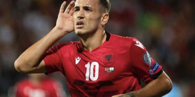 Pas Muçit, Besiktas kërkon edhe Rey Manaj: A do të jetë shqiptar sulmi i “shqiponjave” të Stambollit ?