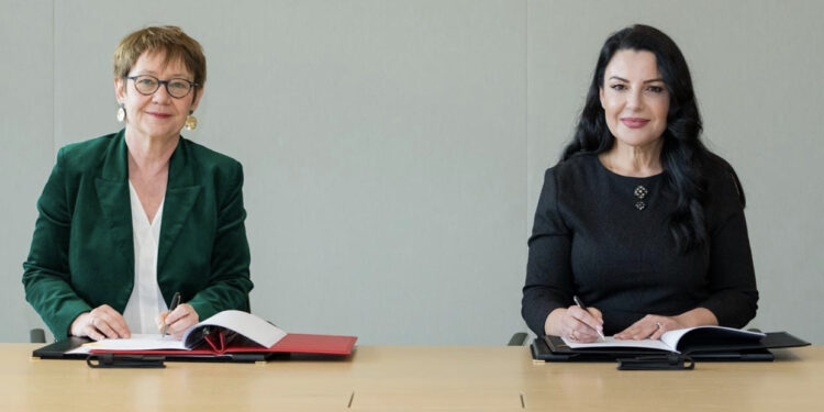 Në Londër firmoset marrëveshja për hekurudhën Vorë-Hani i Hotit