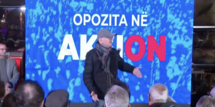 Mehdi Malkaj në protestën e Berishës: Të tradhëtuan ministrat që të erdhën me çorapet e grisura