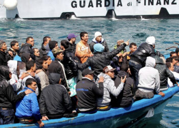 Marrëveshja Shqipëri-Itali për emigrantët/ VOA: Në Shëngjin e Gjadër, personel italian