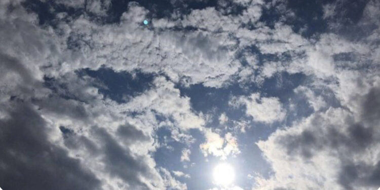 Moti/ Do të shtohen vranësirat pas mesditës, si do të ndryshojnë temperaturat sot