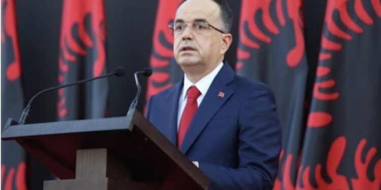 Presidenti Begaj dekreton emërimin e ambasadorëve të rinj në disa vende