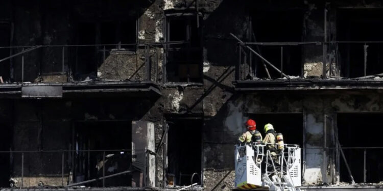 Zjarri shkrumboi gjithçka, gjenden edhe 10 viktima në Valencia