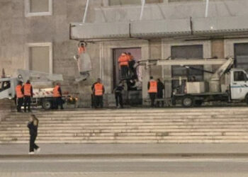 Vetëm një natë para protestës së opozitës, Rama merr masa duke “blinduar” institucionin