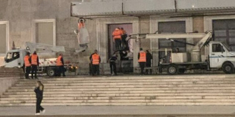 Vetëm një natë para protestës së opozitës, Rama merr masa duke “blinduar” institucionin