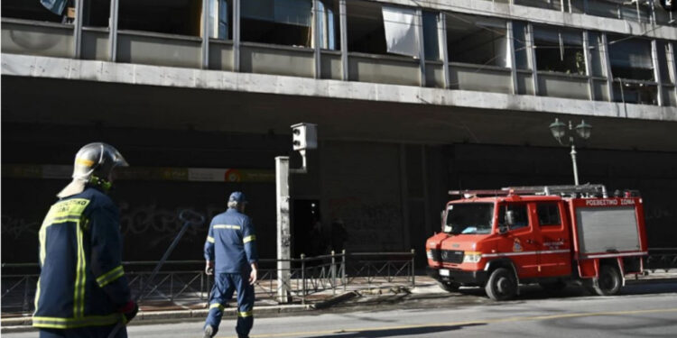 Shpërthen bomba në qendër të Athinës