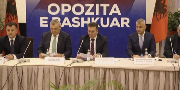 Opozita bashkohet pa Bashën dhe “ndez motorët” për 20 Shkurtin