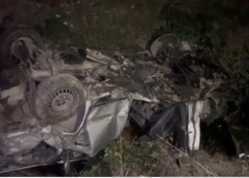 E shtuna mbyllet mes aksidenteve, makina përfundon “raketë” poshtë urës