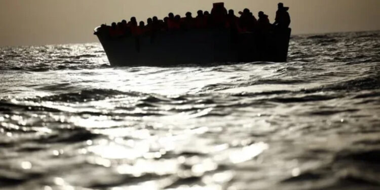 Shpëtohen mbi 100 emigrantë në brigjet e Libisë