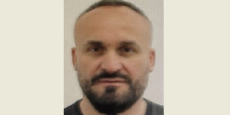 Emri/ Policia publikon foton e hajdutit që vodhi një dyqan te “Myslym Shyri”