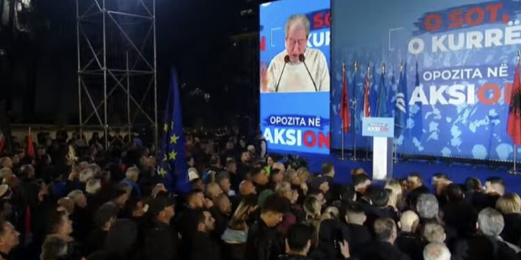 “Uragani juaj është uragani i lirisë”, Berisha në protestë: Jemi përballë një diktature të re