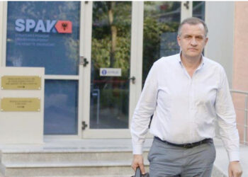 SPAK thellon hetimet e dosjeve “përvëluese” me abuzimet në shëndetësi. Dokumentet që do cojnë drejtë burgut Beqajn dhe Manastirliun
