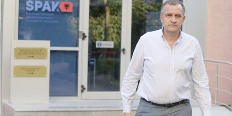 SPAK thellon hetimet e dosjeve “përvëluese” me abuzimet në shëndetësi. Dokumentet që do cojnë drejtë burgut Beqajn dhe Manastirliun