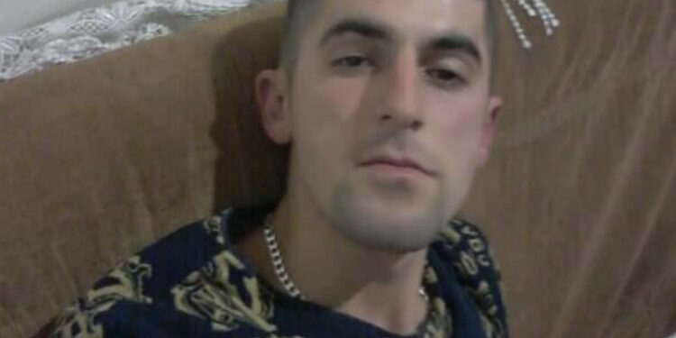 “Kështu ma dha truri”, ky është 34 -vjeçari që ‘burgosi” në shtëpi gruan, çfarë deklaroi në polici