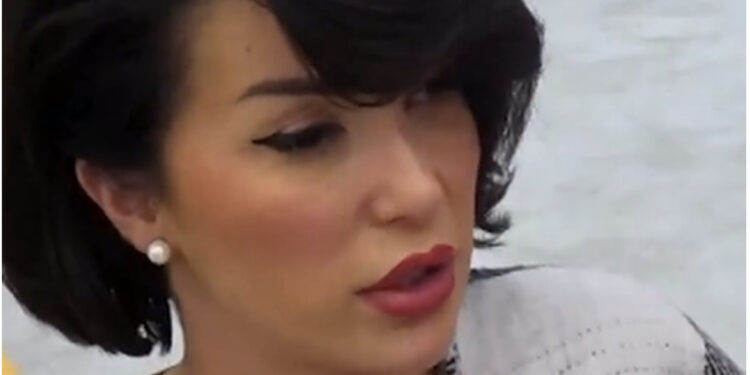 Roza tregon mes lotësh momentet e vështira të fëmijërisë: Rita hëngri një grusht për një ibrik…