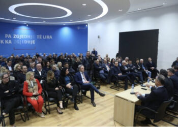 “Më 20 shkurt kemi protestën, po me 21 çfarë do bëjmë?”, zbardhen diskutimet nga mbledhja e Këshillit Kombëtar të Rithemelimit