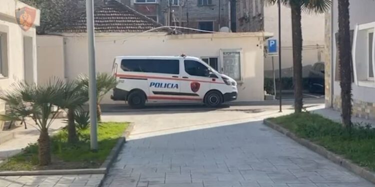“Pjesëmarrje në organizatë kriminale”, arrestohet në Vlorë 27-vjeçari, do ekstradohet drejt Italisë