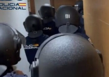 Shkatërrohet rrjeti mafioz i drejtuar nga shqiptari në Spanjë, 17 të arrestuar! Sekuestrohen vila luksoze dhe 13 makina