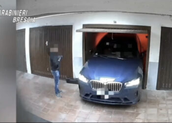 EMRAT/ Policia i “eleminoi trurin”, kapet banda e “skifterave” në Itali