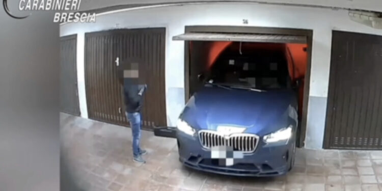 EMRAT/ Policia i “eleminoi trurin”, kapet banda e “skifterave” në Itali