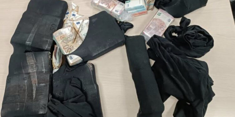 “Kemi ardhur për pushime në Madrid”, çifti shqiptar kapet me 340 mijë euro të padeklaruara