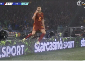 VIDEO/ Përmbysje e “çmendur” e “Verdhekuqve”, Roma merr avantazhin në “Olimpico”