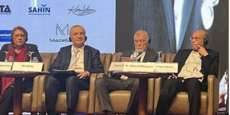Ilir Meta thirrje Serbisë: Njihni Kosovën, është shtet i suksesshëm dhe shembull për zgjedhje të lira dhe demokraci funksionale