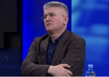 “Basha një klloun i qeverisë”/ Gjekmarkaj thirrje gjykatës: Çoje vulën e PD aty ku është shumica