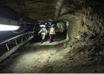 Aksidentohet minatori në Bulqizë/ Gurët u shkëputën nga tavani i galerisë