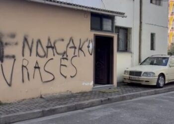 ‘Endacaku vrasës’! Mesazhi pas tritolit në derën e shtëpisë së killerit