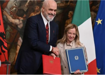 Senati italian miraton marrëveshjen për emigrantët me Shqipërinë