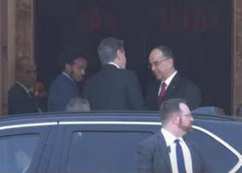 Antony Blinken mbërrin në Presidencë