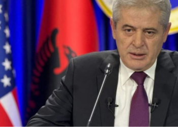 Ali Ahmeti prezanton Bujar Osmanin kandidat për president të Maqedonisë së Veriut