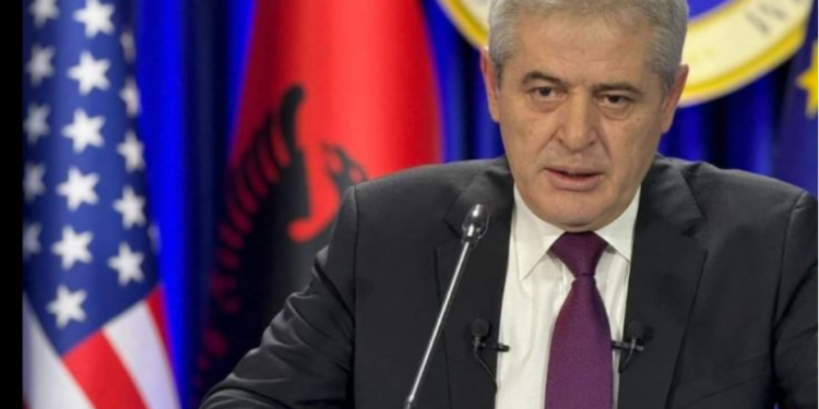 Ali Ahmeti prezanton Bujar Osmanin kandidat për president të Maqedonisë së Veriut