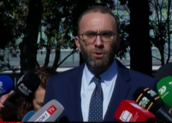 Bardhi akuza socialistëve: Tentuan t’ia faturonin opozitës ligjin për amnistinë. Drafti për emigrantët cënon Kushtetutën!