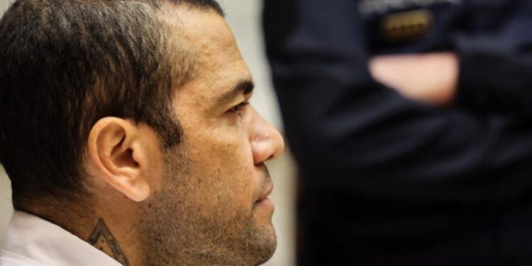 Dani Alves dënohet me 4.5 vite burg për sulm seksual